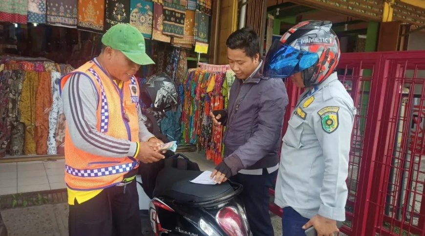 Si-Takir Minimalisir Parkir Liar