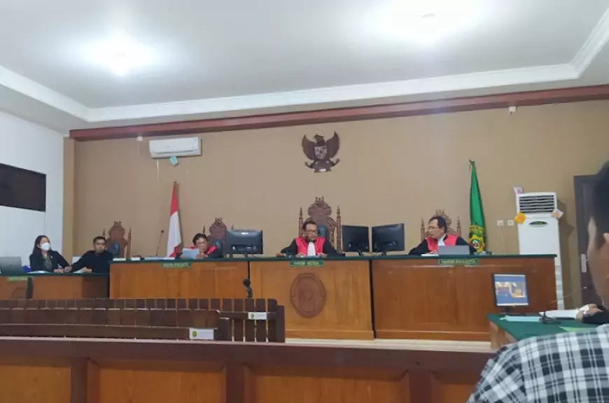 Sidang Perdana Mantan Bupati Kapuas dan Istrinya, Majelis Hakim Kabulkan Permohonan Terdakwa