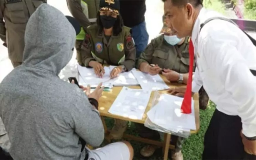 Satpol PP Kota Palangka Raya Lakukan Penegakan Peraturan Pengelolaan Sampah