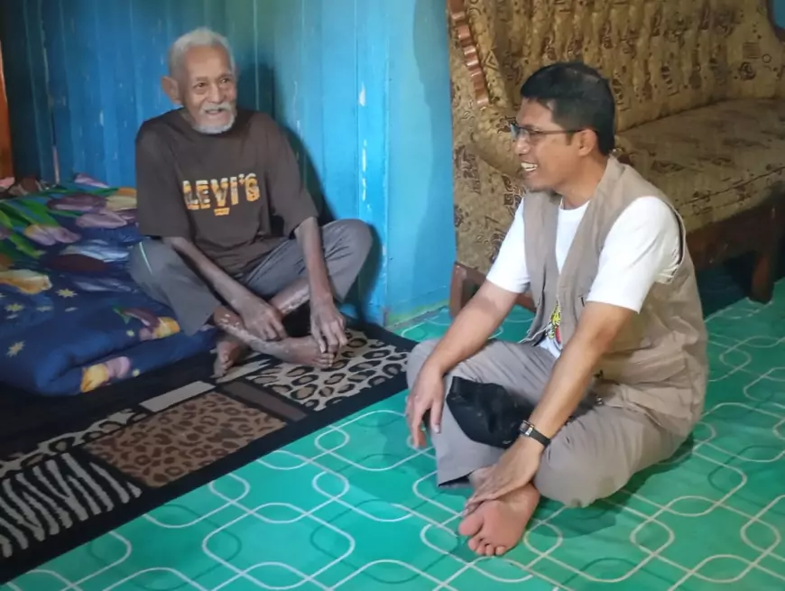 Pemilih Tertua: Pak Parin, Veteran Perang Kemerdekaan, Memilih di TPS Dekat Rumah
