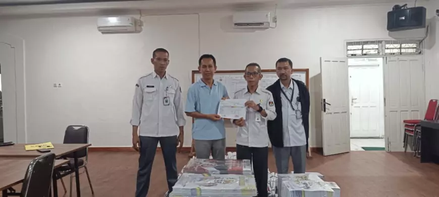 KPU Gumas Terima Logistik APK dan Bahan Kampanye Pilkada