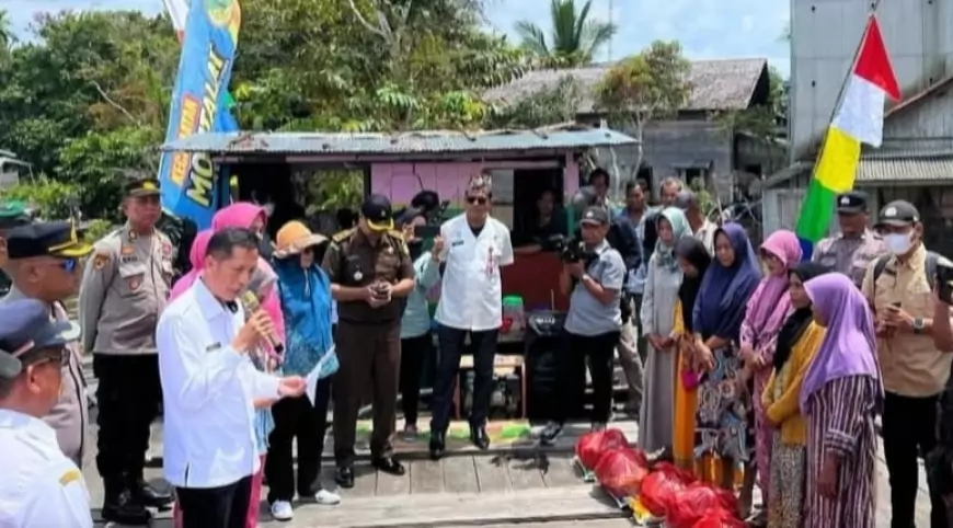 Pj Bupati Barito Utara Tinjau Langsung Lokasi Banjir di Sejumlah Wilayah yang Terdampak