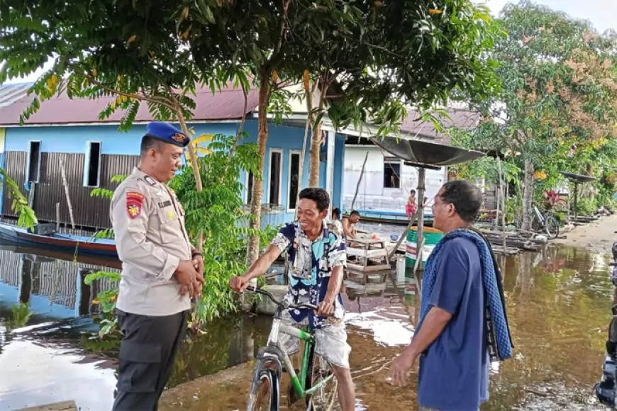 Patroli Sungai, Ditpolairud Polda Kalteng Imbau Warga Jaga Keselamatan Saat Beraktivitas di Air