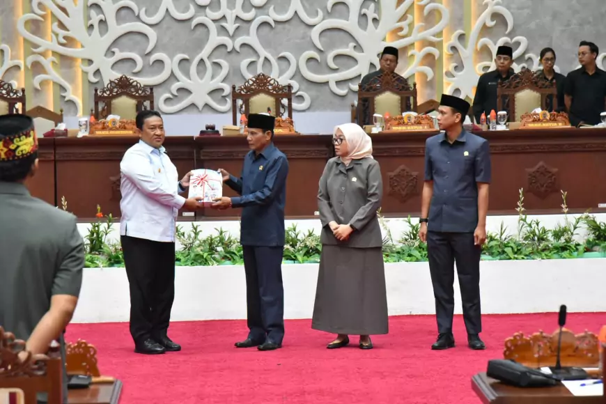 Pemprov Kalteng Serahkan Raperda RPJMD 2025–2029 ke DPRD, Fokus pada Pemerataan dan Kesejahteraan
