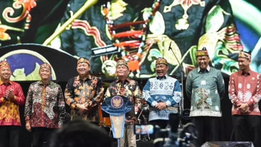 Barito Utara Raih Juara Umum III di Festival Budaya Isen Mulang 2025