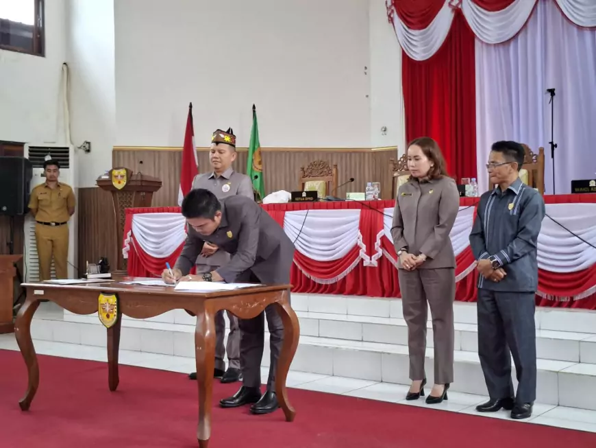 DPRD dan Pemkab Sepakat Tiga Buah Raperda Jadi Perda